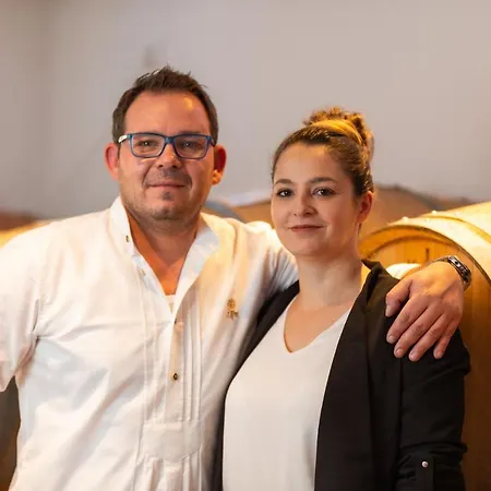 호텔 & Restaurant Zum Ochsen -ox Distillery 호스바흐