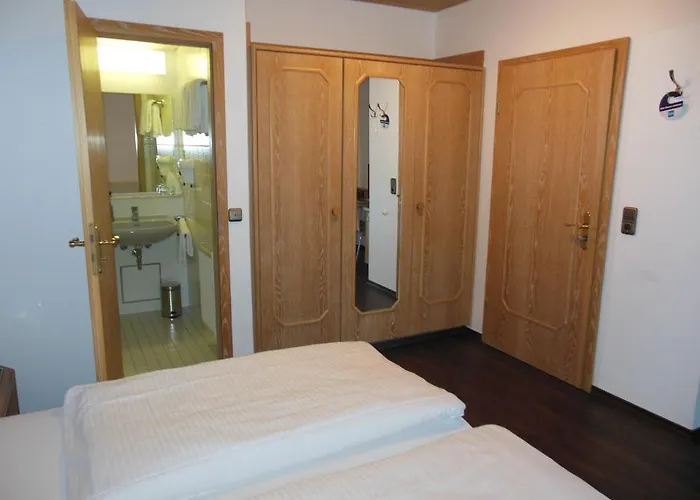 & Restaurant Zum Ochsen 3* Hoesbach
