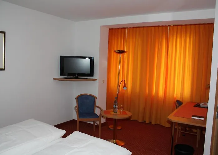 & Restaurant Zum Ochsen 3* Hoesbach