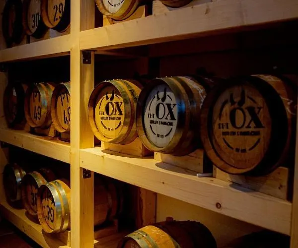 Szálloda & Restaurant Zum Ochsen -ox Distillery Hösbach