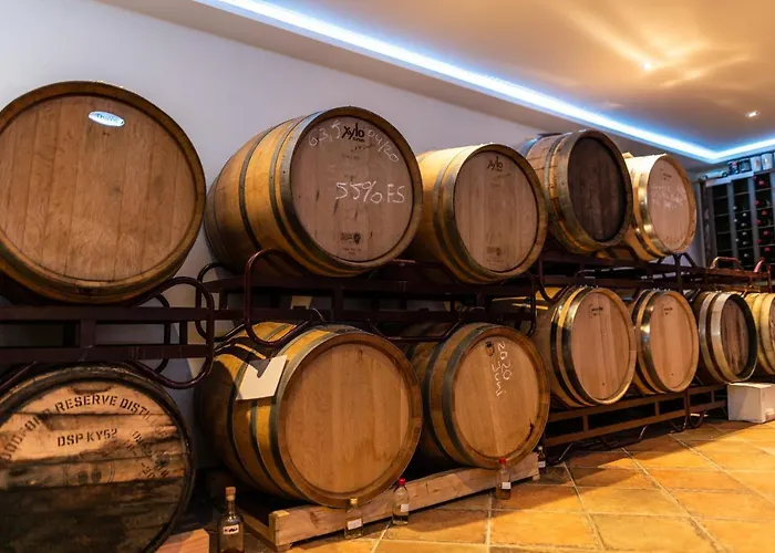 Szálloda & Restaurant Zum Ochsen -ox Distillery